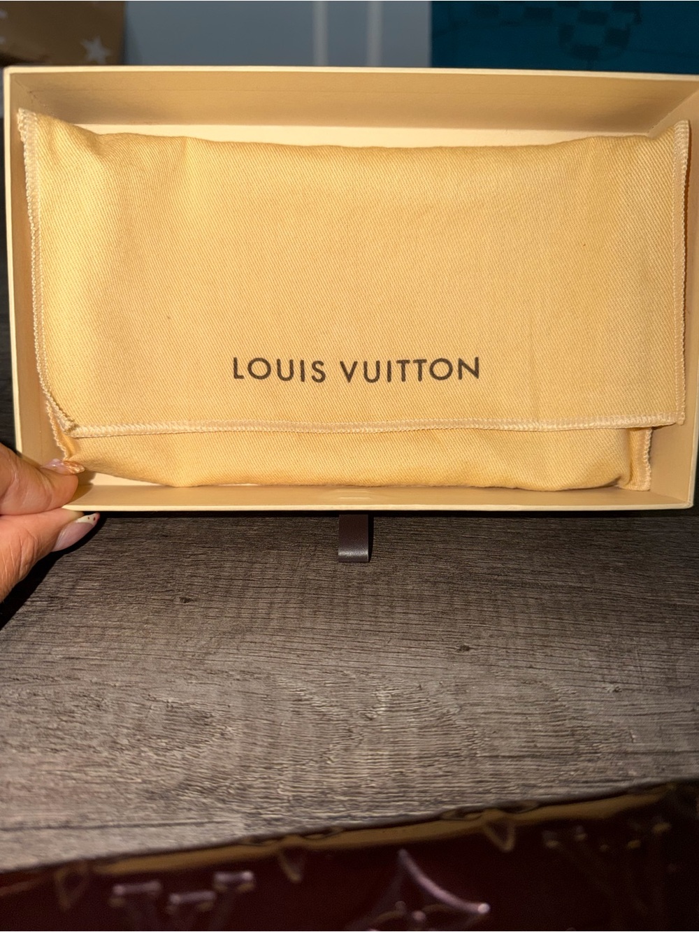 Louis Vuitton Vernis Sarah Wallet Burgundy Patent Leather Monogram Box Dust Bag - Picture 9 of 14
